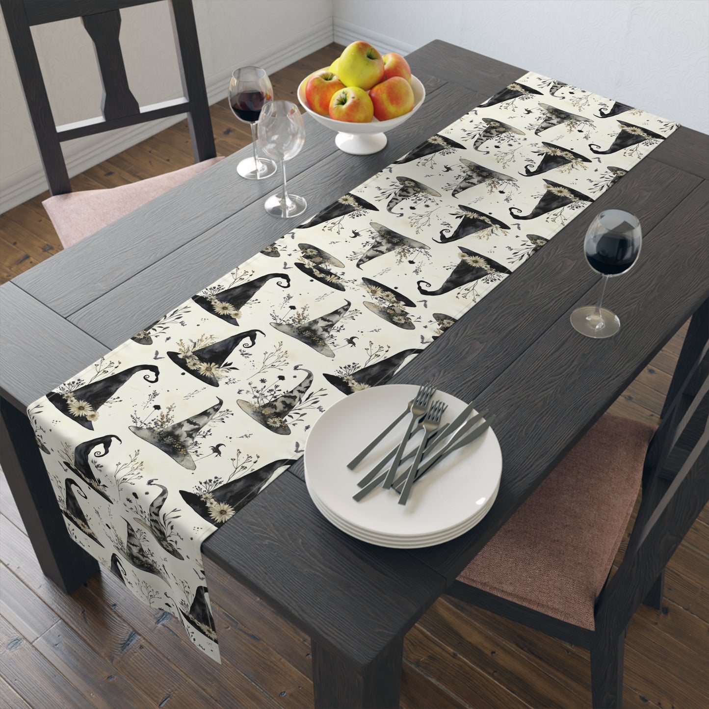 Table Runner, Witch