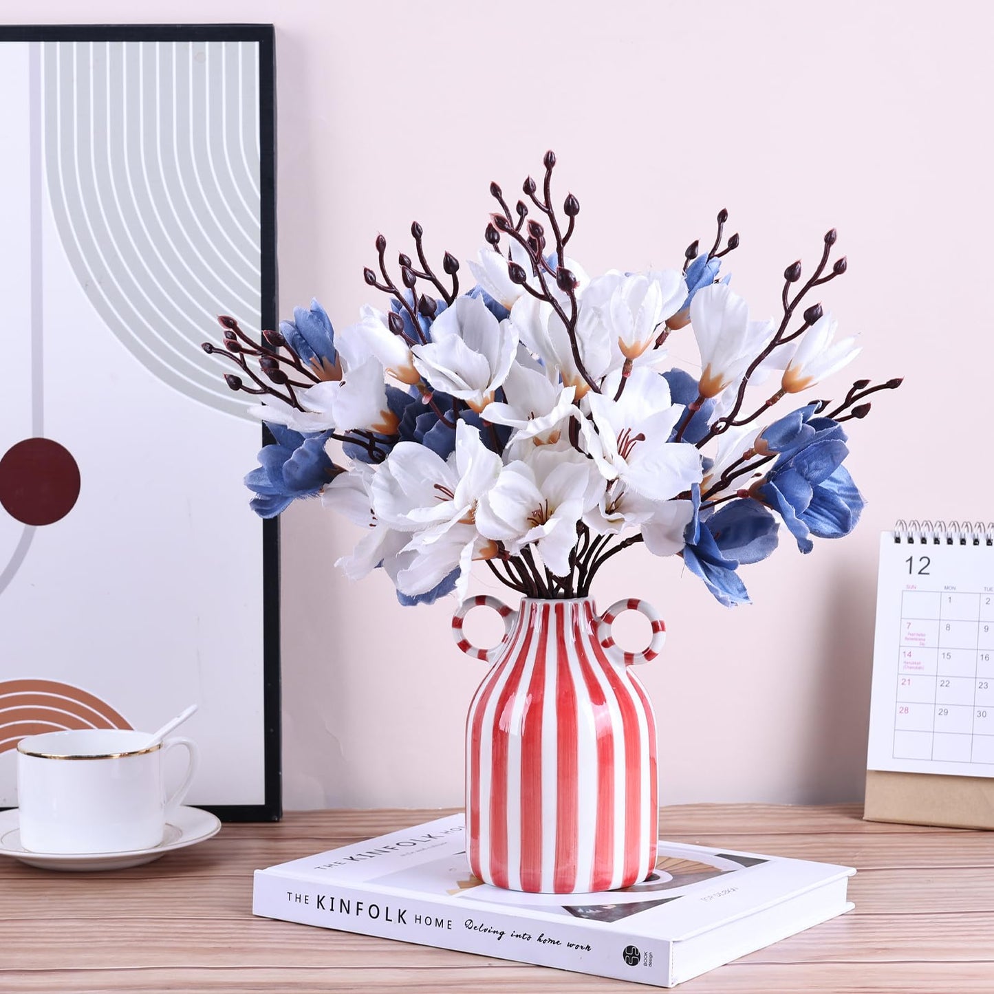 Red & White Ceramic Vase – Mid‑Century Modern Striped Design