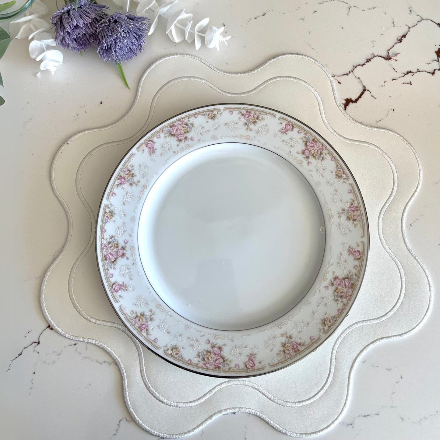 HAVEN WHITE WAVY EDGE NAVY TRIM FAUX LEATHER PLACEMAT