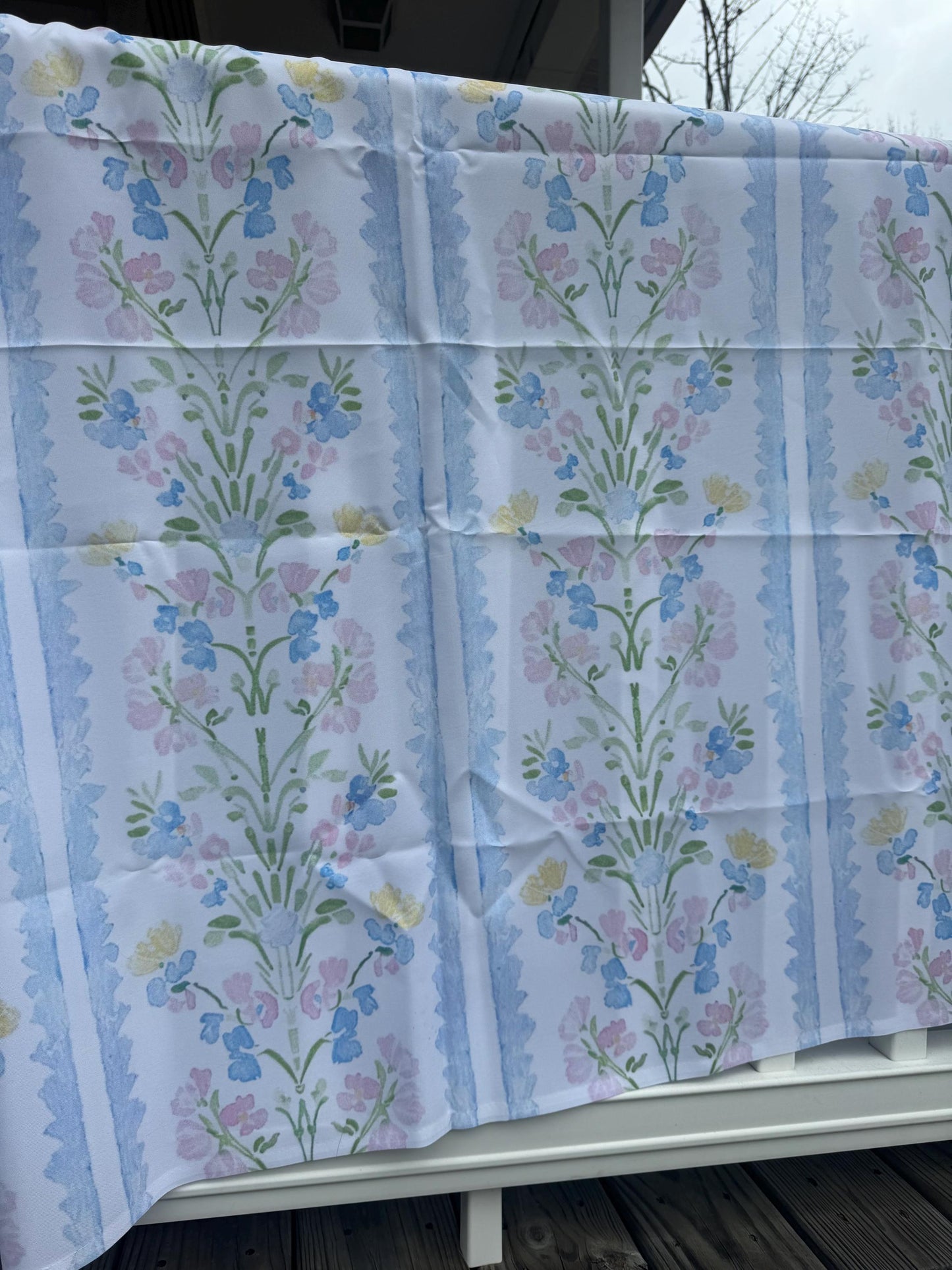 Watercolor Print Shower Curtain & Bathmat Set – Shabby Chic / French Country Bathroom Decor
