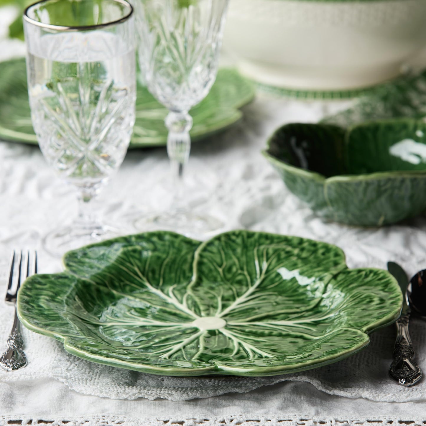Le Jardin Green Cabbage Plates – 11" Stoneware Leaf Set of 4
