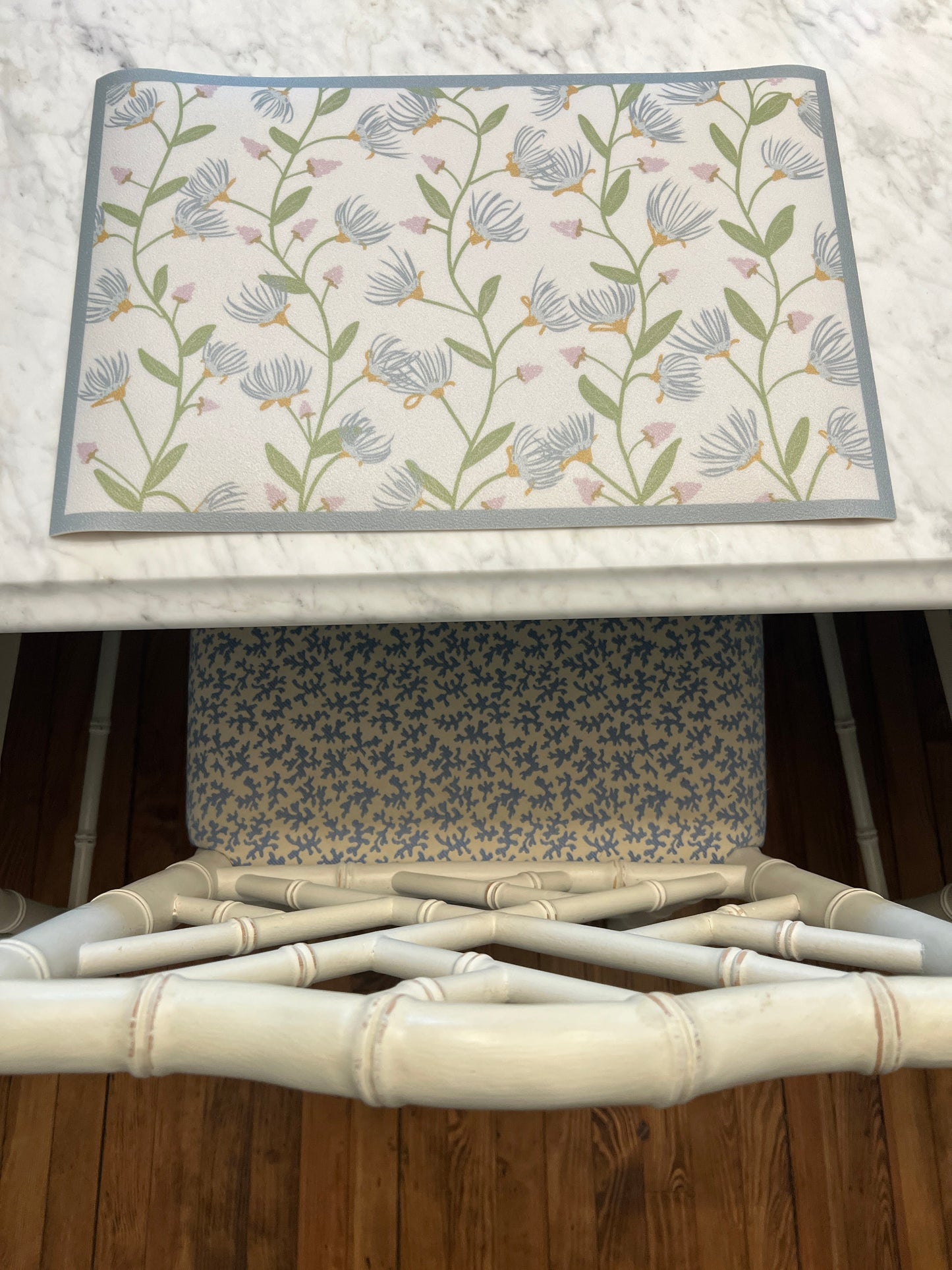 "Knollwood Cottage" Floral Vine Vinyl Placemat - 12" x 18"