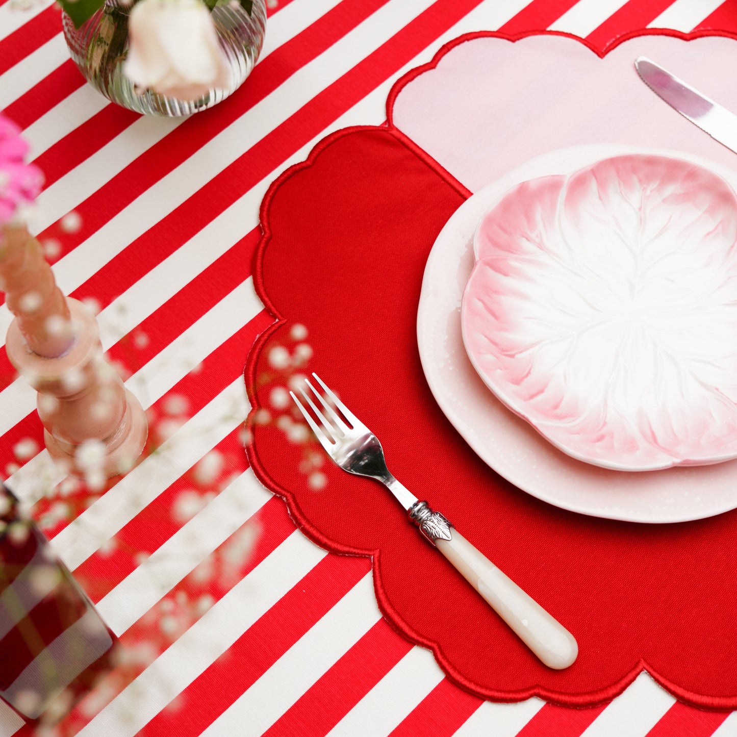 DUALITY PINK RED SCALLOPED FABRIC PLACEMAT