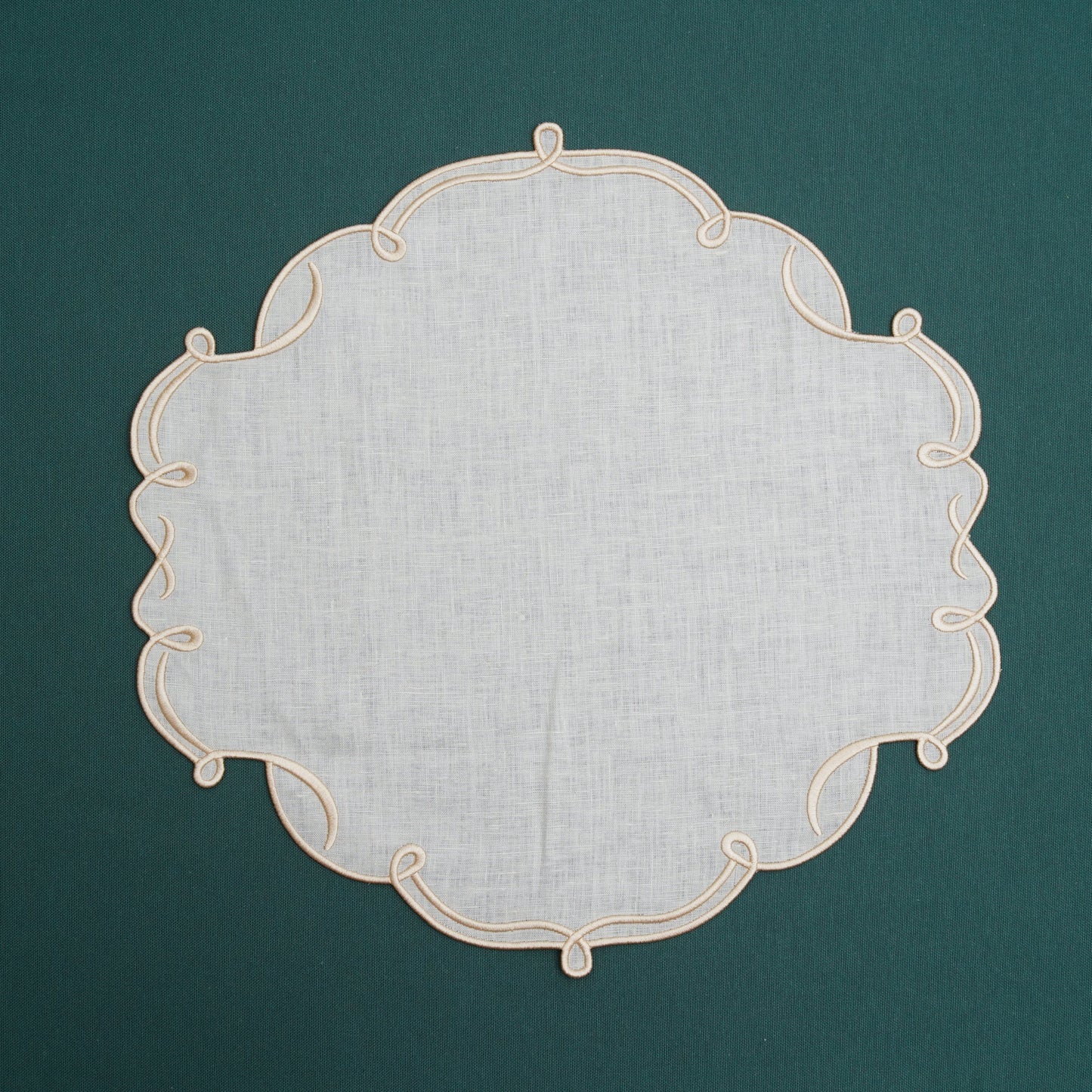 CELESTIA LINEN IVORY GOLD TRIM SQUARE PLACEMAT (Set Of 4)