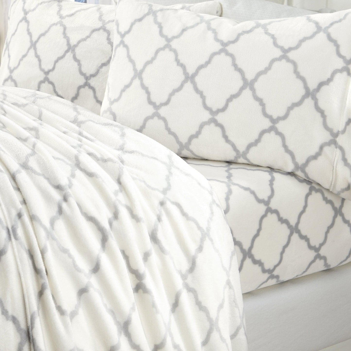 Printed Plush Sheet - Velvet Luxe Lattice Collection